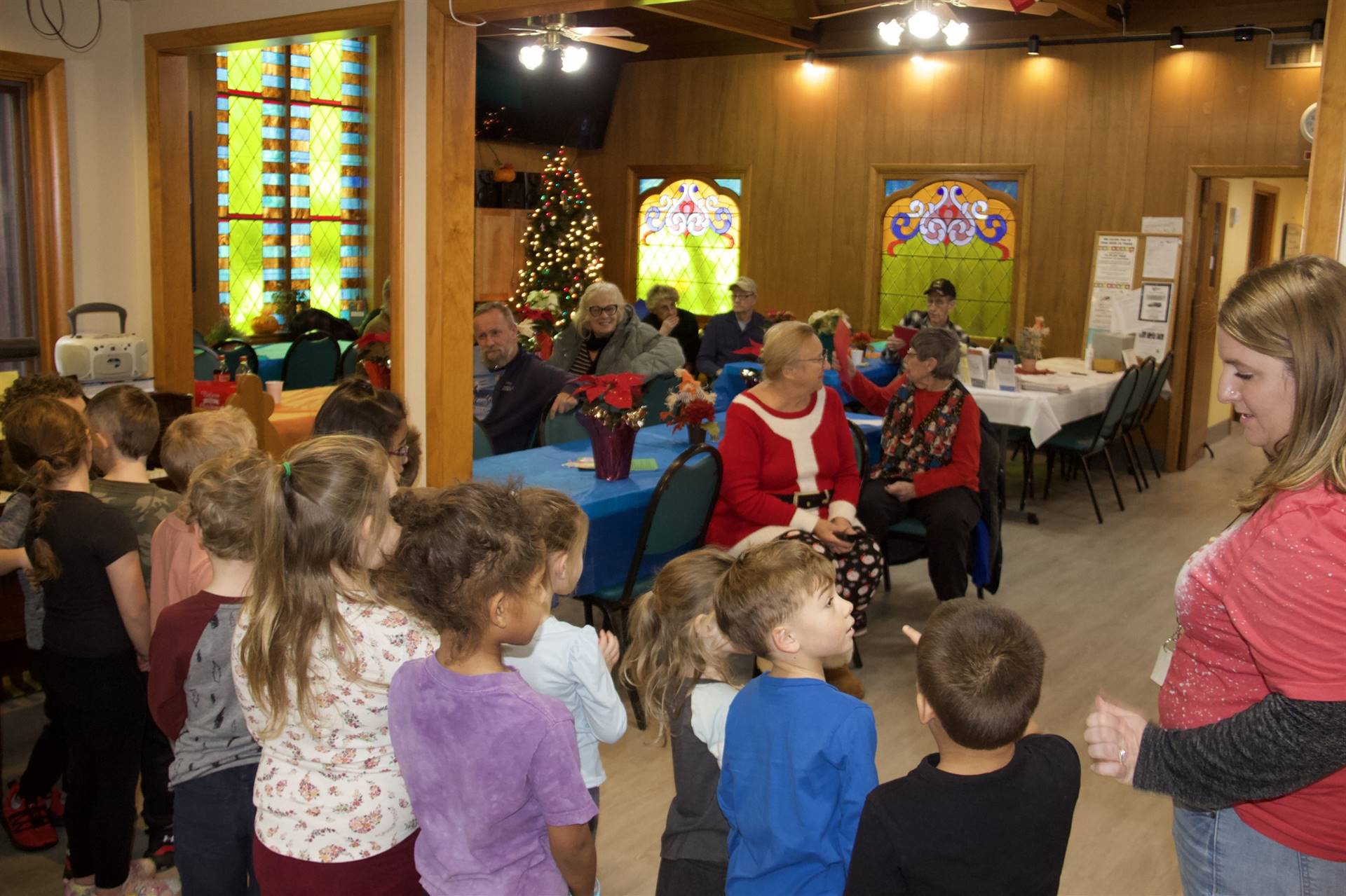 DCS Elementary students visit senior citizens center