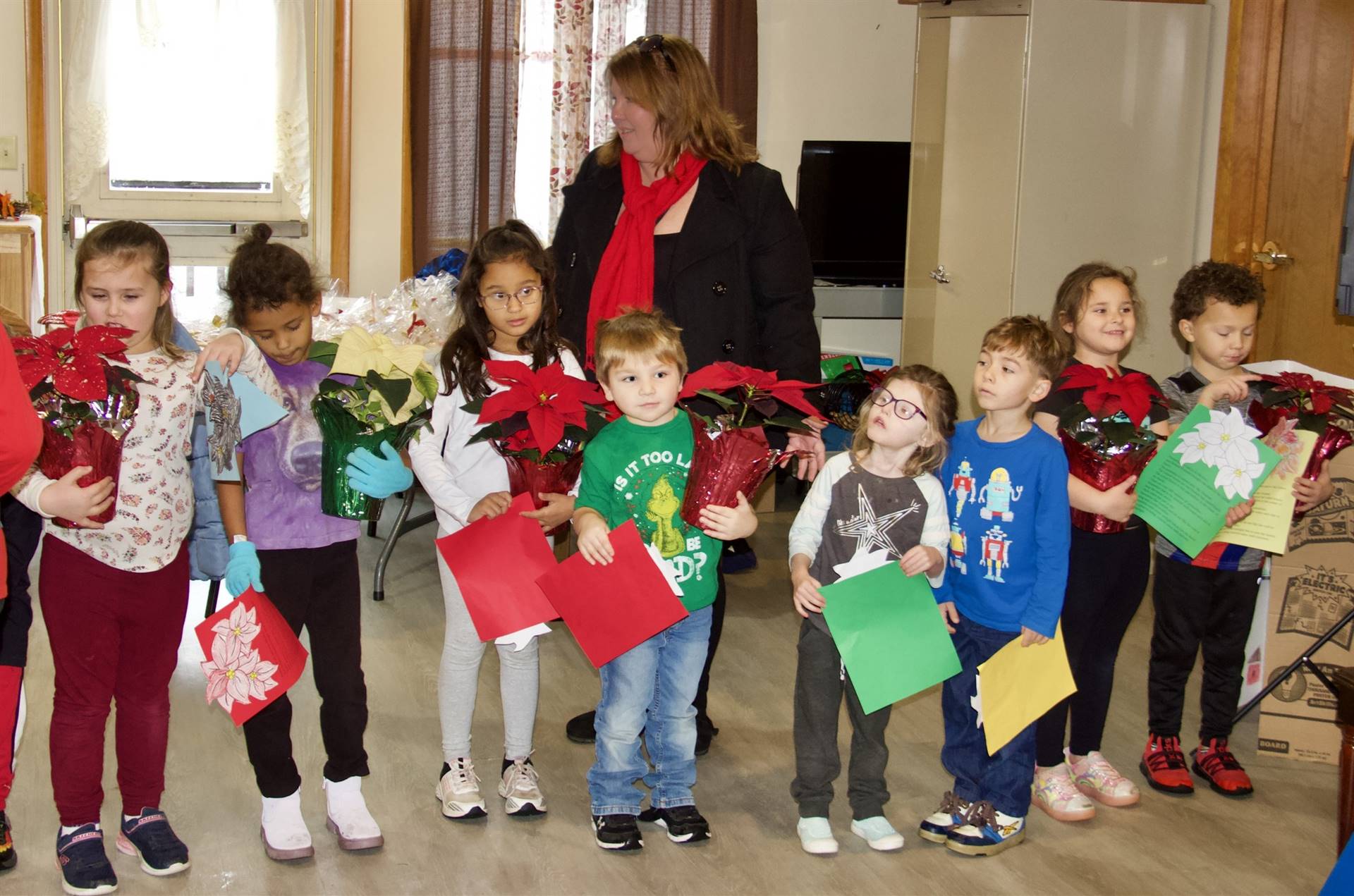 DCS Elementary students visit senior citizens center