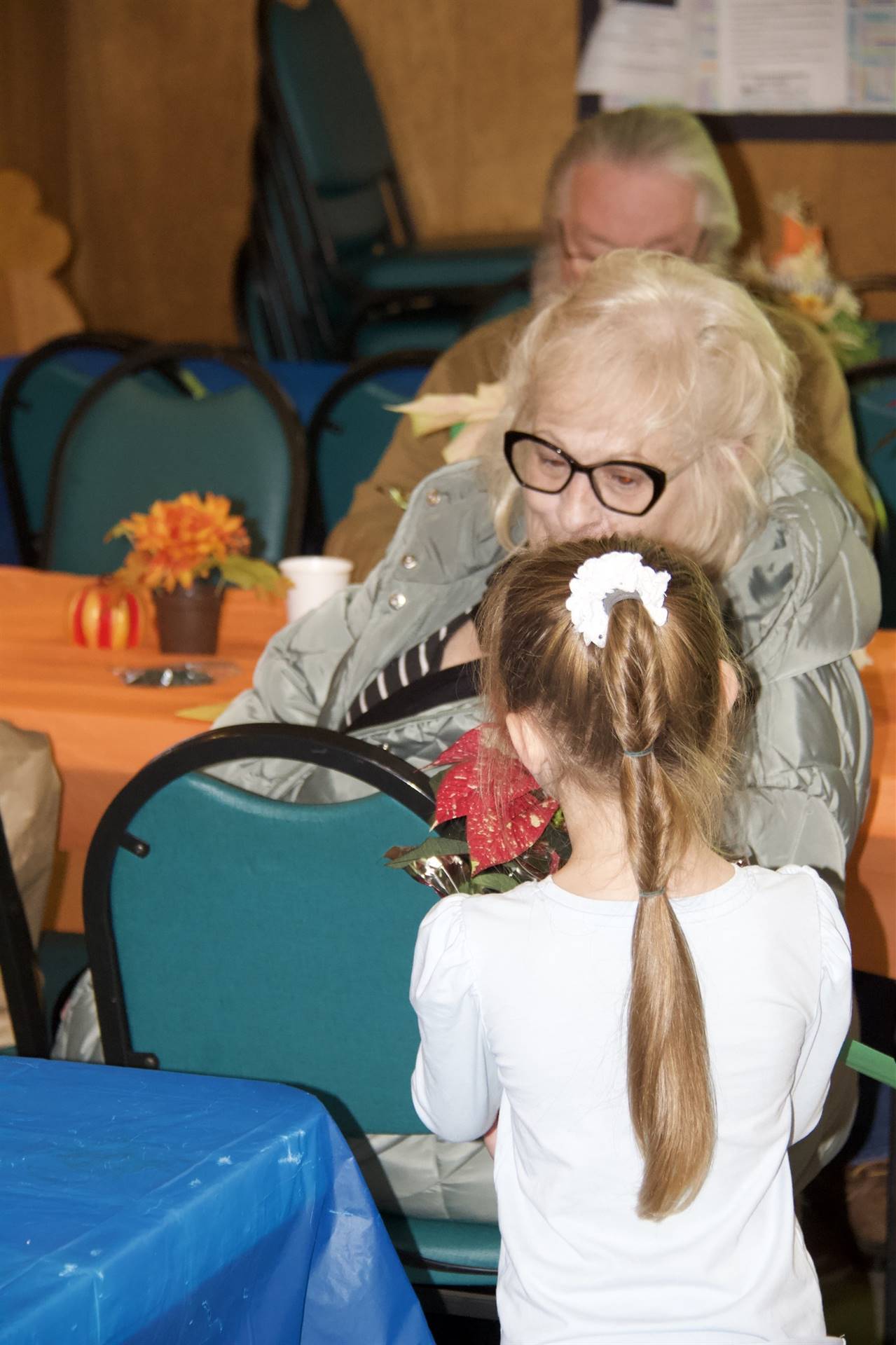 DCS Elementary students visit senior citizens center