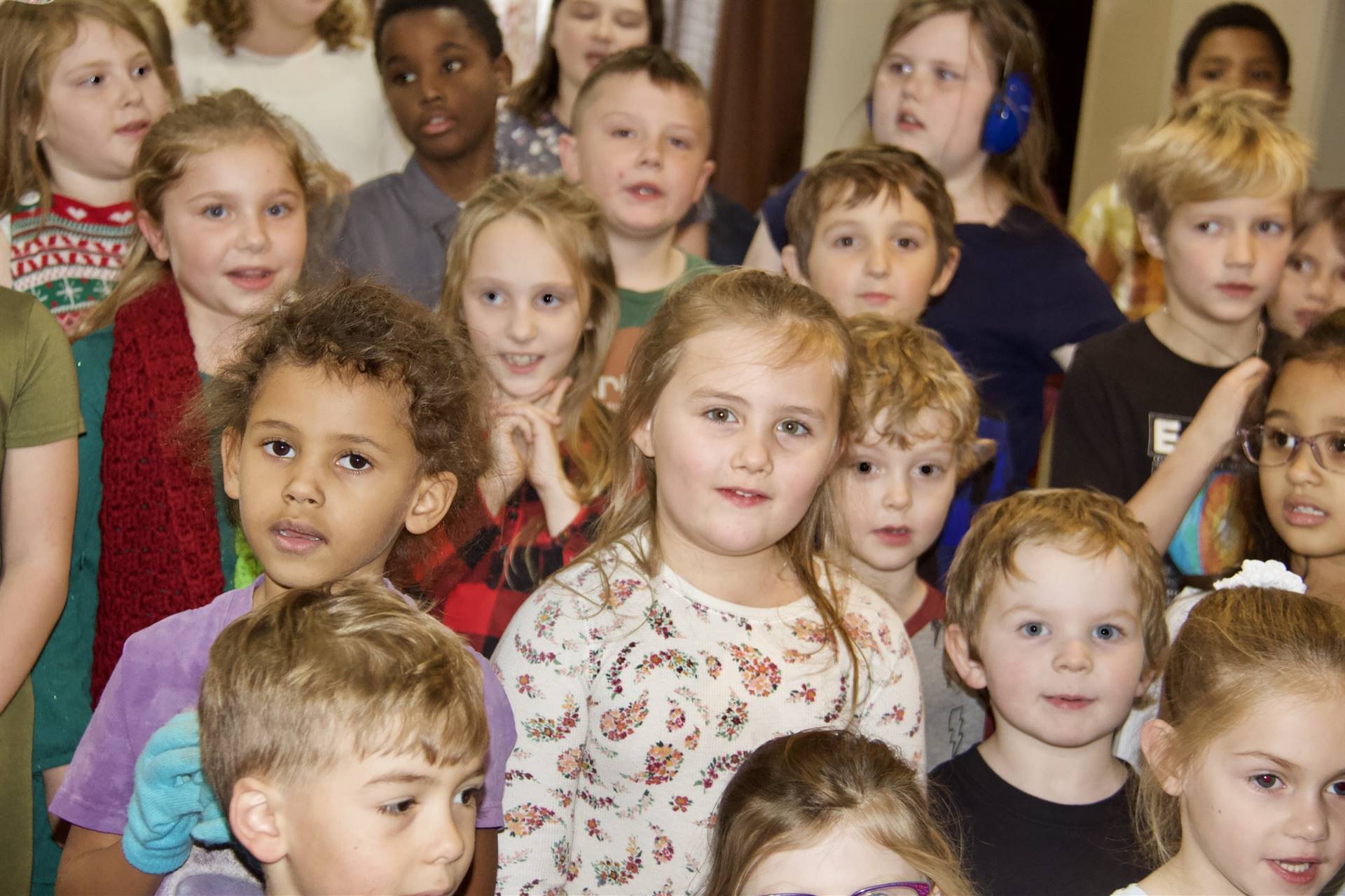 DCS Elementary students visit senior citizens center