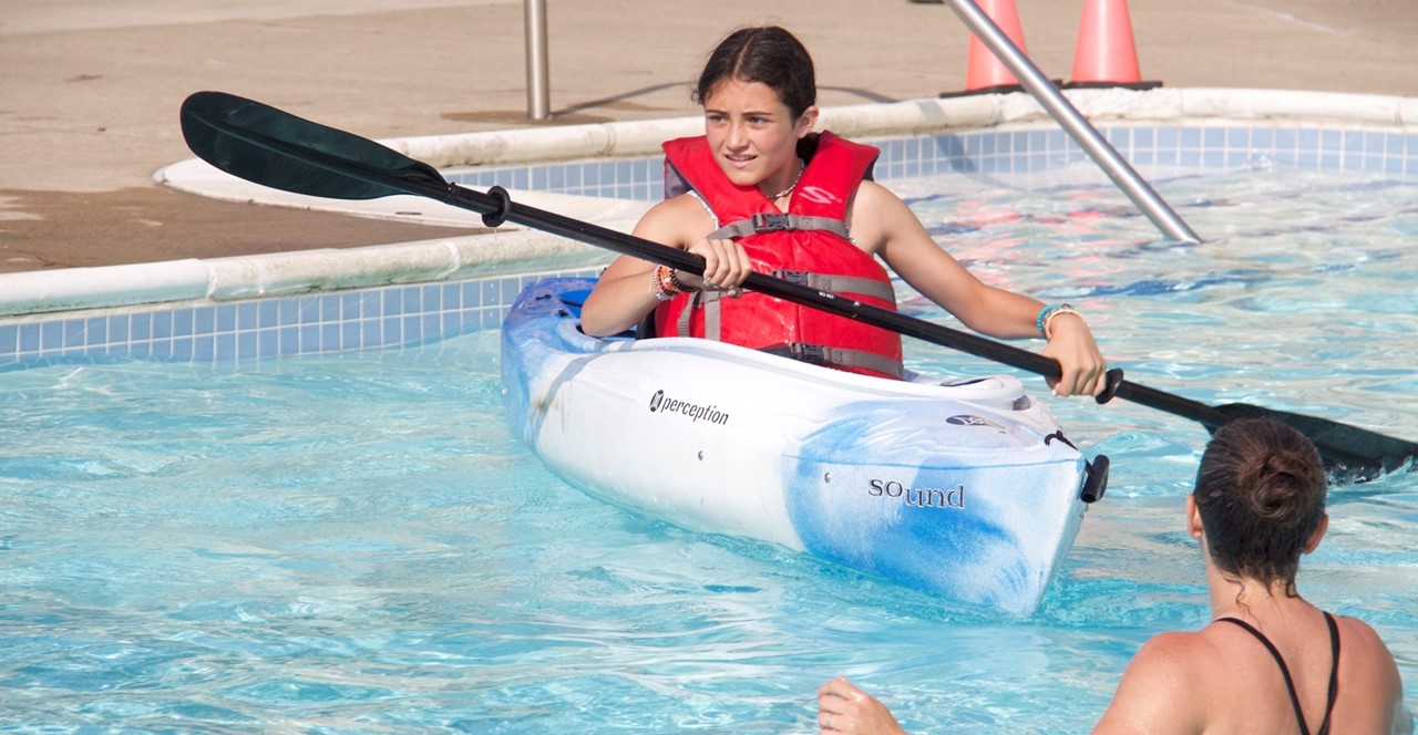 kayak training in pool